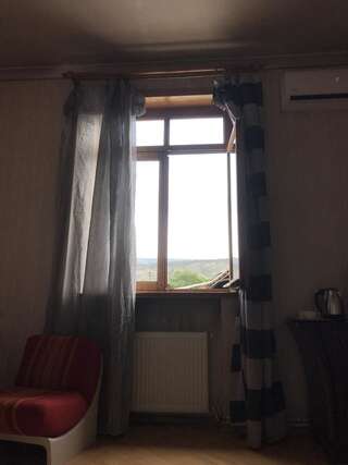 Гостевой дом Guest House Bedouin Тбилиси Двухместный номер Делюкс с 1 кроватью или 2 отдельными кроватями, вид на город-6